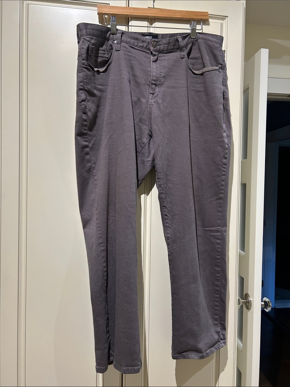 Men's Straight-Leg Jeans in Charcoal Gray 38/30